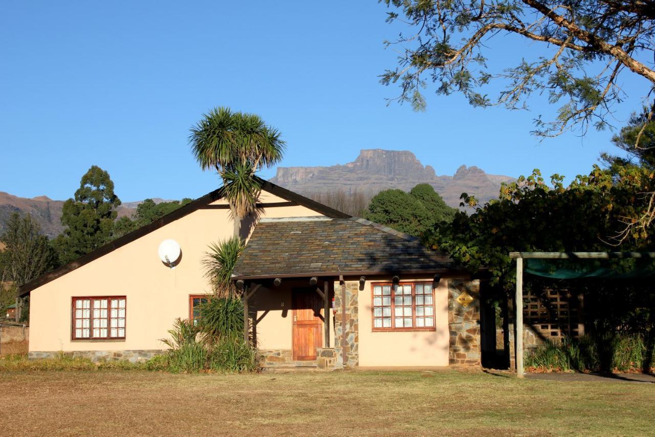Wits End Mountain Resort Champagne Valley Exterior foto