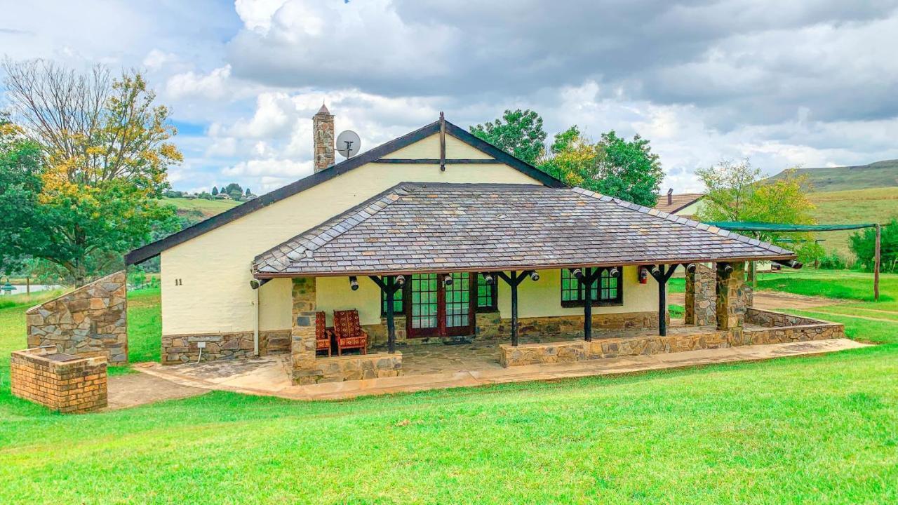 Wits End Mountain Resort Champagne Valley Exterior foto
